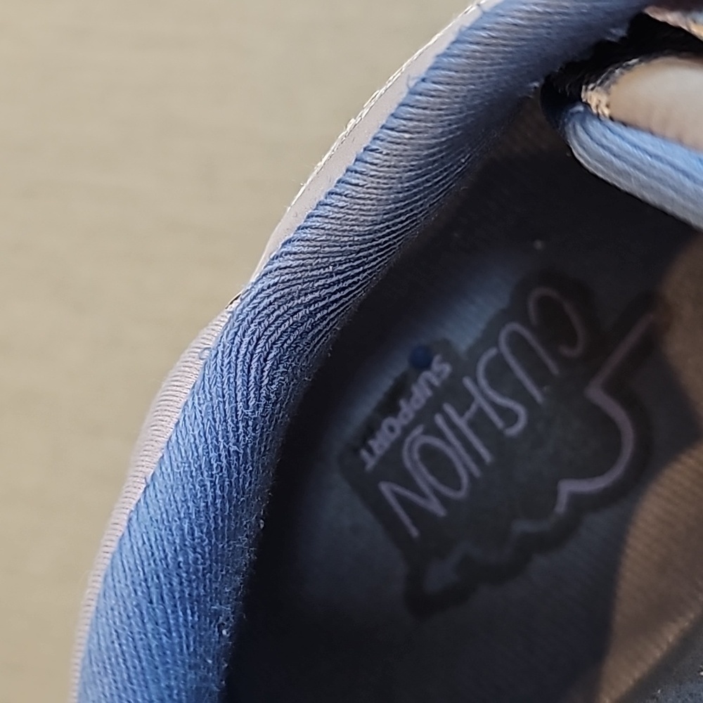 Brooks sneakers - Picture 4 of 8